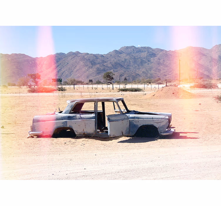 Cortina roller living comedor coche abandonado en desierto - TenVinilo
