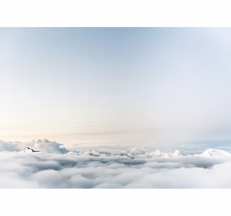 Mural de montañas paisaje de nubes serenas - TenVinilo