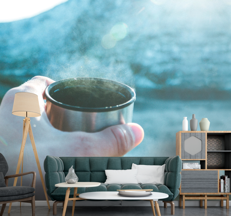 Mural de gente sosteniendo bebida - TenVinilo