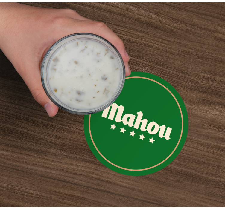 Posavasos cerveza Logotipo de mahou en una mesa puesta - TenVinilo