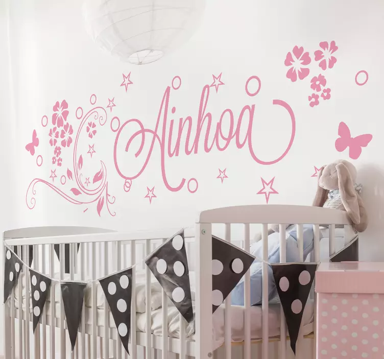 Vinilo pared infantil con nombre floral - TenVinilo