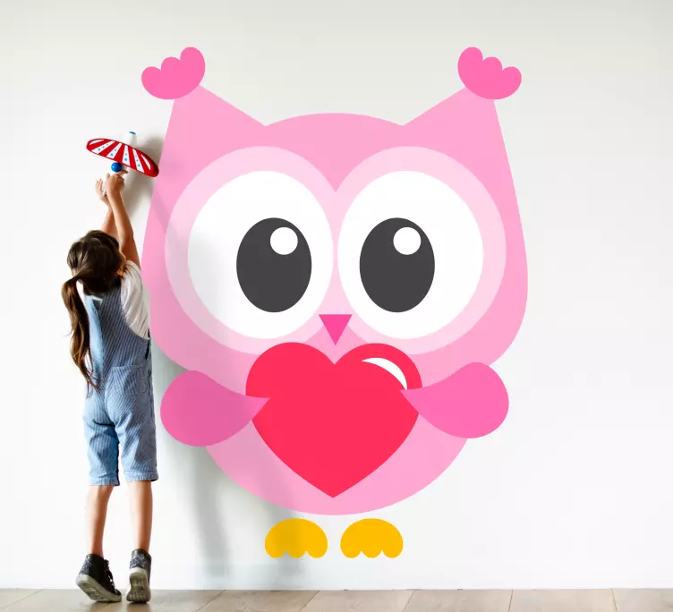 Vinilo habitación infantil Ilustración de búho bebé y corazones - TenVinilo