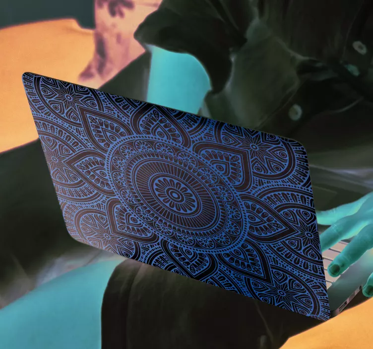 Vinilo para portátiles mandala estilo dorado - TenVinilo