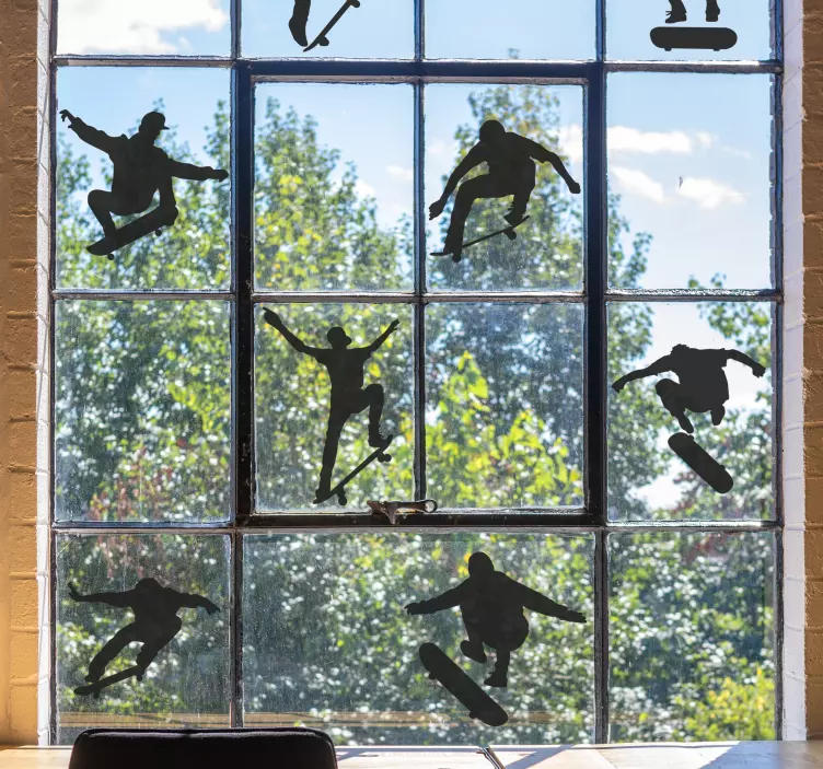 Vinilo para cristales Siluetas skateborders - TenVinilo