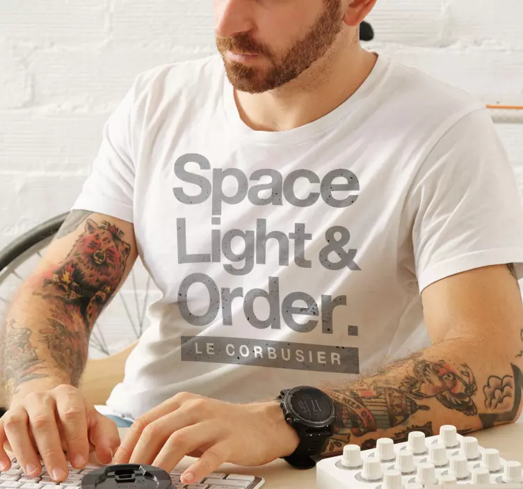 Le corbusier necesita una camiseta personalizada - TenVinilo