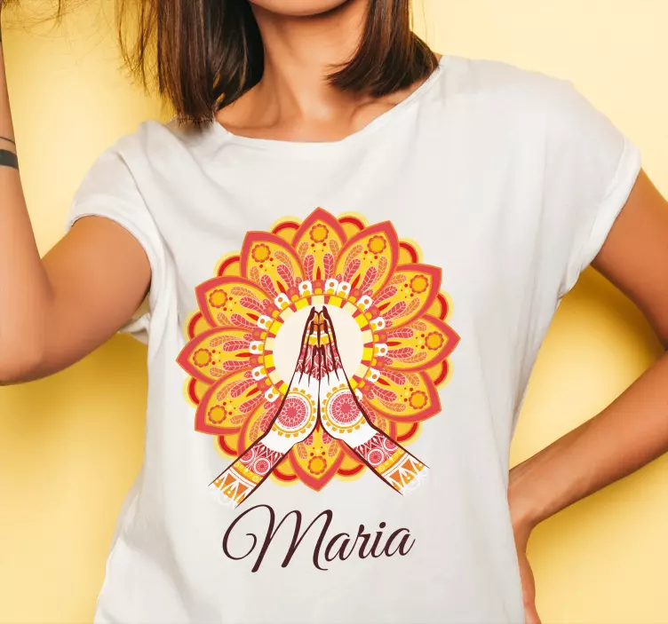 Camiseta personalizada mandala amarillo rojo con nombre - TenVinilo